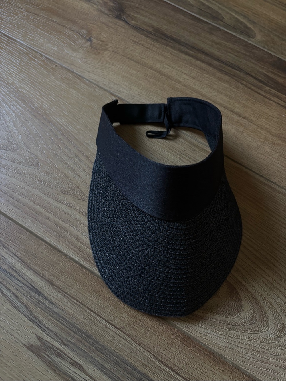 Black women’s papyrus Visor Sun Hat